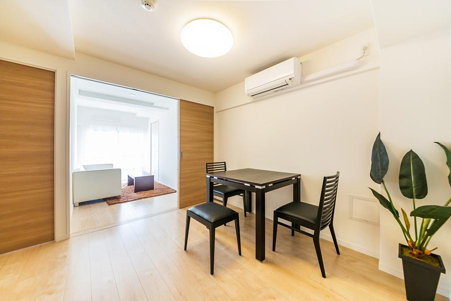 Living. It is south-facing per bright rooms