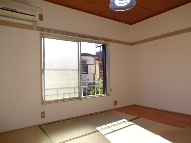 Living and room. Sunny ◎ cool in summer, Warm in winter Japanese-style