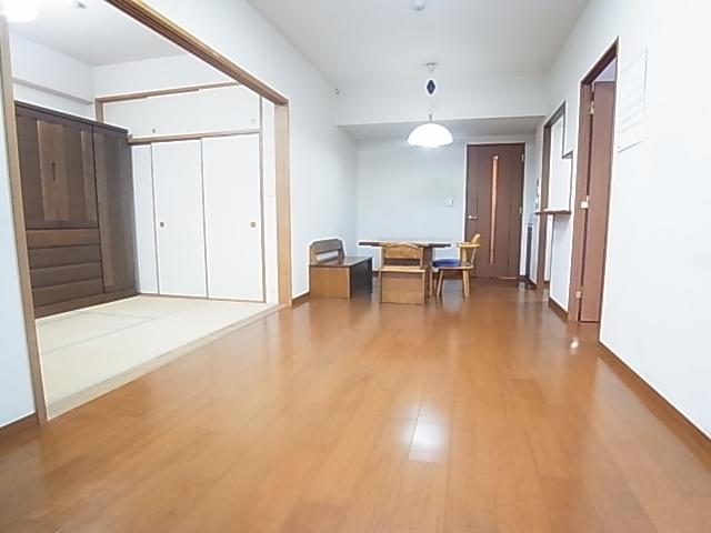 Living. Indoor (11 May 2013) Shooting