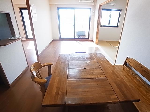 Living. Indoor (11 May 2013) Shooting