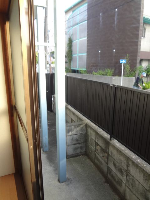 Balcony. It has also been installed blindfold fence