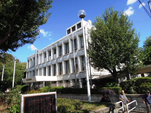 library. 302m until Itabashi Central Library (Library)