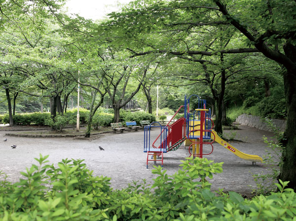 Surrounding environment. Kaga second park (about 210m ・ A 3-minute walk)