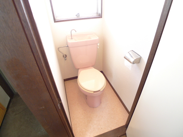 Toilet. It is now a popular bus Restroom