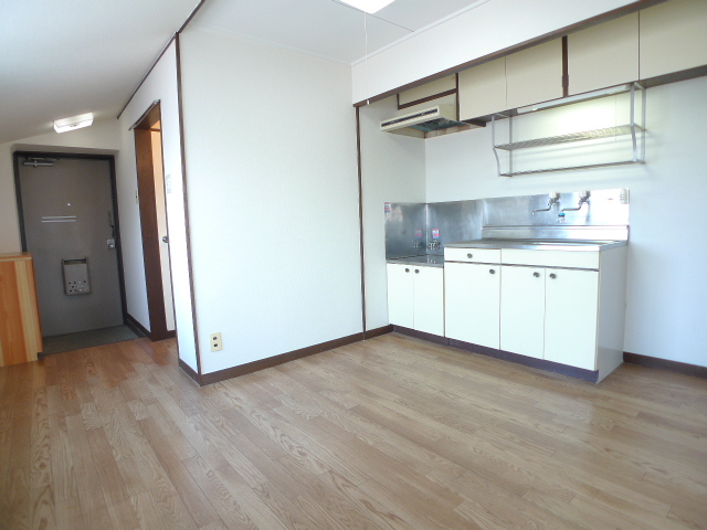 Living and room. 6 Pledge of dining kitchen is the cushion floor