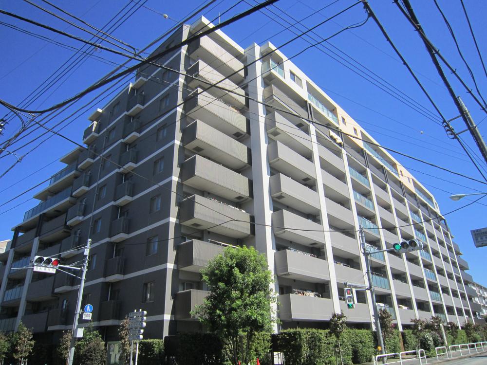 Local appearance photo. Local (10 May 2013) Shooting