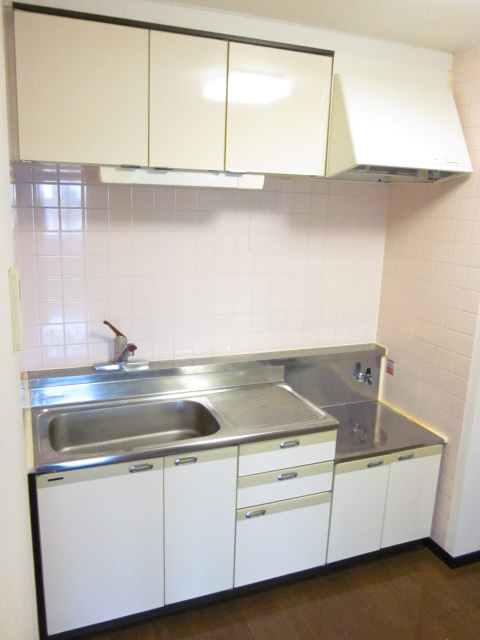 Kitchen. Gas stove installation Allowed