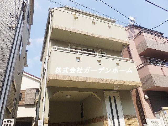Local appearance photo. It is the "subway Narimasu" three-story of a good location !! garage with one of the 8-minute walk to the station !!
