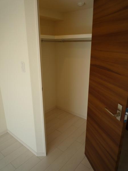 Receipt. ◎ walk-in closet Available