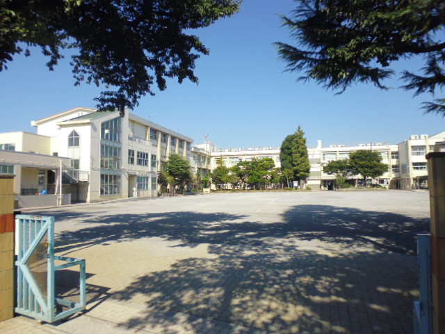 Primary school. 649m until Itabashi red plum elementary school (elementary school)