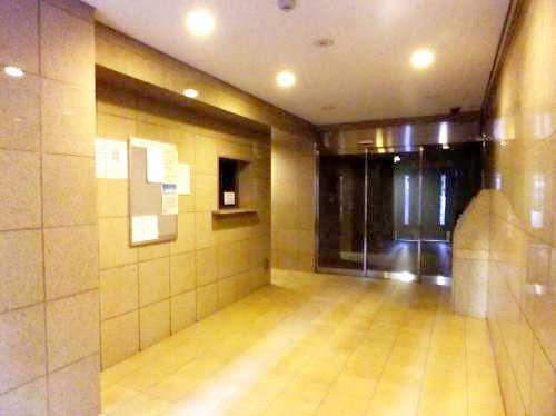 Entrance. Common areas