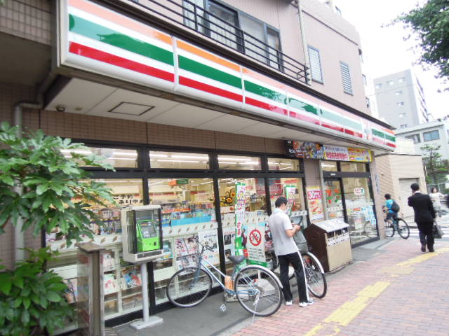 Convenience store. Seven-Eleven Itabashi Ohara Machiten up (convenience store) 452m