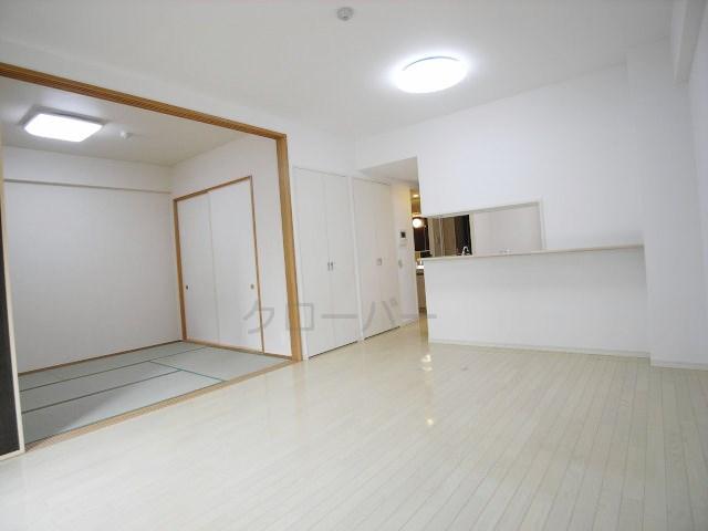 Local appearance photo. Living