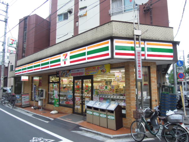Convenience store. Seven-Eleven Itabashi Tokiwadai 3-chome up (convenience store) 163m