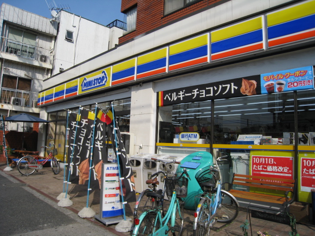 Convenience store. MINISTOP Kamiitabashi store up (convenience store) 237m