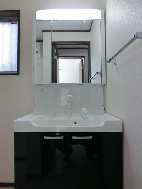 Same specifications photos (Other introspection). Same specifications complete listing (wash basin)