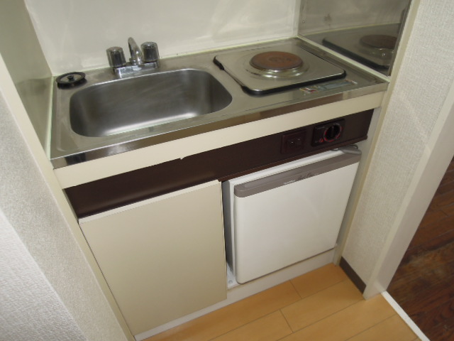 Kitchen. 1-neck IH stove ・ With mini fridge