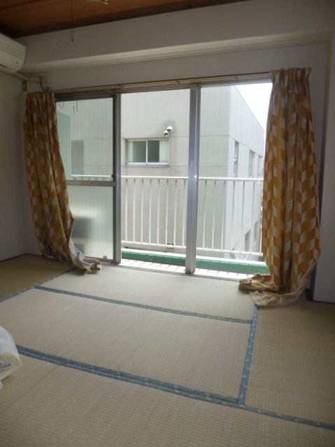 Living and room. It will calm the tatami ~