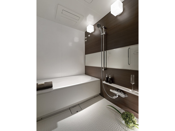 Bathing-wash room.  [Bathroom] It is possible to bathe comfortably, Adopt a "large unit bus" of about 1.4m × about 1.8m. In low-floor type with consideration to safety, Floor FRP panel, The wall is a steel panel. Also, Hot water is less likely to cool Ya "warm bath", Drainage is simple "push drainage plug", etc., It has established a wide range of equipment.