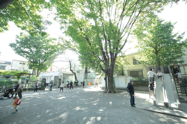 Other. Also features a Free admission of children Zoo in east Itabashi park (5-minute walk / About 390m)