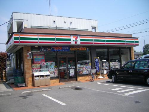Convenience store. Seven-Eleven Itabashi Nishidai 3-chome up (convenience store) 391m