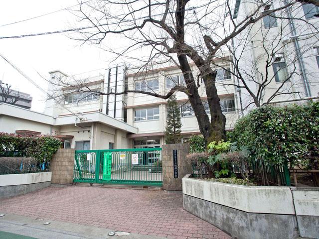 Primary school. 260m until Itabashi Kamiitabashi Elementary School