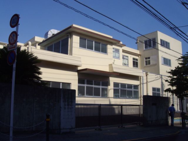 Junior high school. 530m to Akatsuka third junior high school (junior high school)