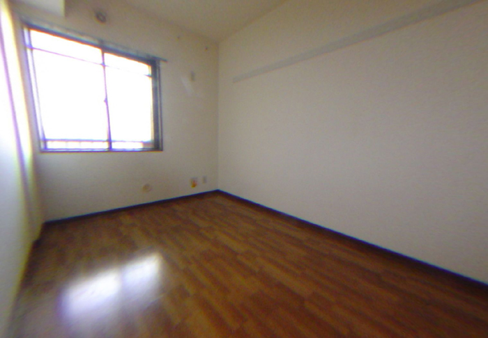 Living and room. There is a window to Western-style × 2 room