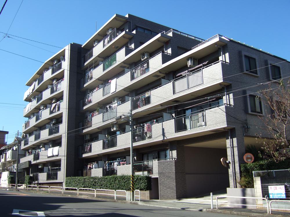 Local appearance photo. Local (11 May 2013) Shooting