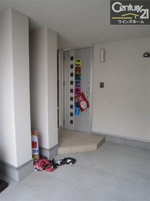 Same specifications photos (Other introspection). Example of construction Entrance