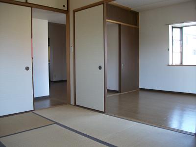 Living and room. After tatami we receive your application, You Omotegae. 