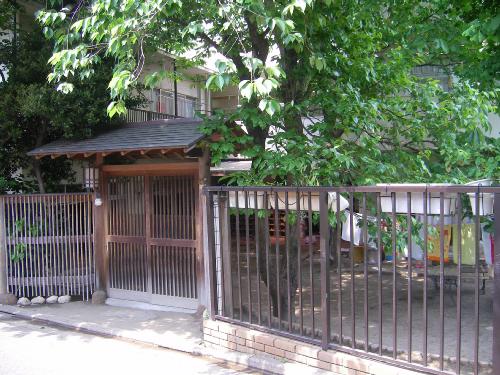 kindergarten ・ Nursery. Holly nursery school (kindergarten ・ 118m to the nursery)