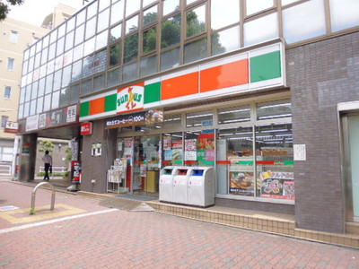 Convenience store. Thanks Kotake Mukaihara Station store up to (convenience store) 410m