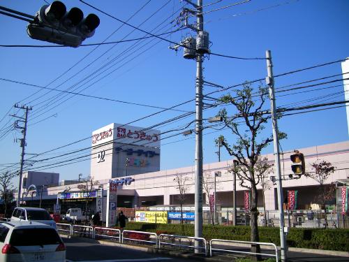 Home center. Keiyo Deitsu Takashimadaira store up (home improvement) 787m