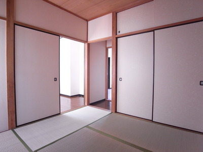 Living and room. 6 Pledge Japanese-style room