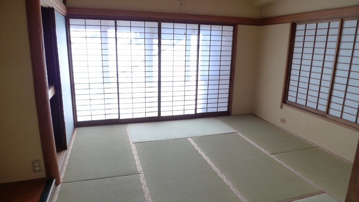 Living and room. Japanese-style room 7 quires