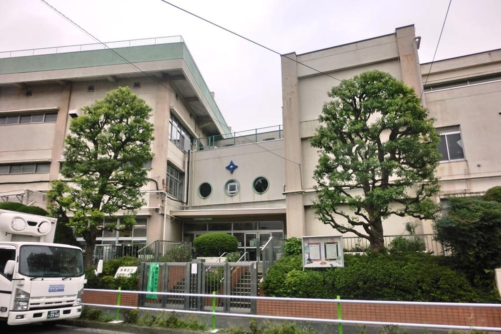 Primary school. Ward North cortex 250m up to elementary school