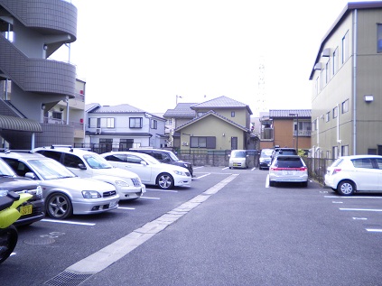 Parking lot. Flat 置駐 car park