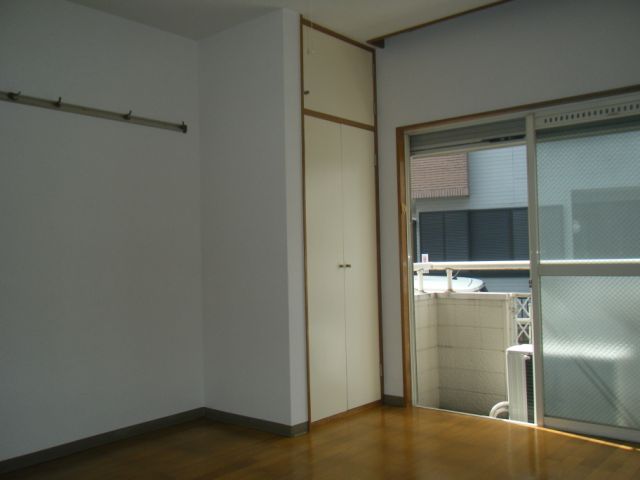 Living and room. Western-style room is housed