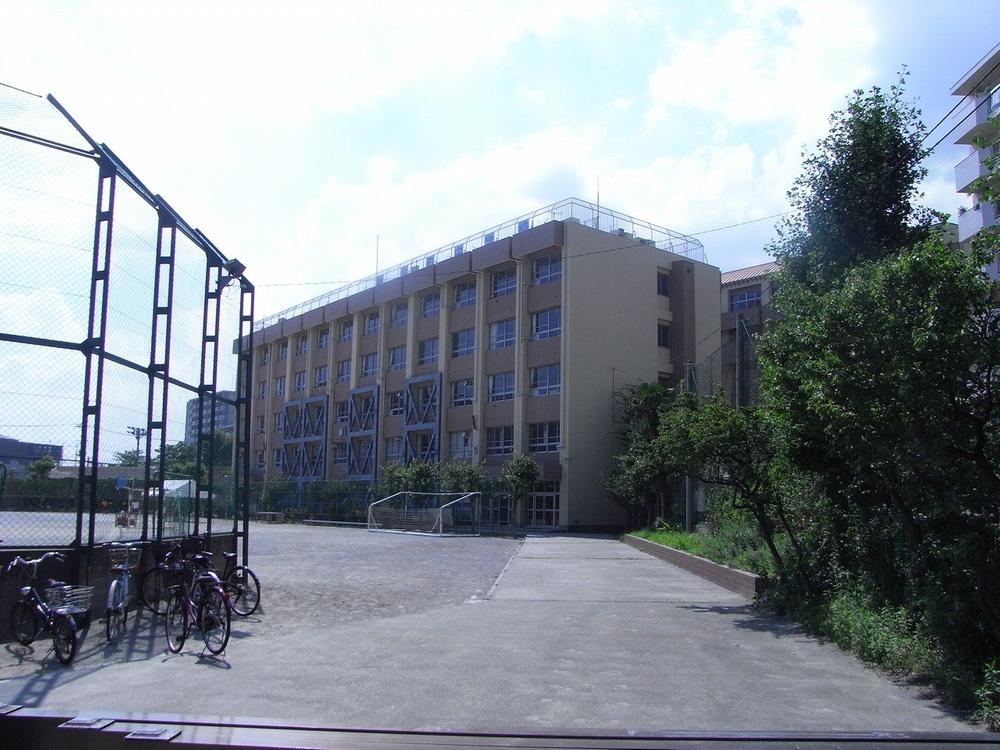 Junior high school. 440m up to junior high school Katsushika Tatsugane cho