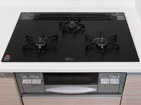 Kitchen.  [3-necked stove] It is easy to clean with Teflon, Easy-to-use 3-necked is stove.