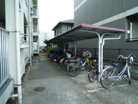 Other common areas. Shared Bike storage ☆ 