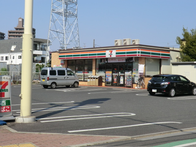 Convenience store. 1400m to Seven-Eleven (convenience store)