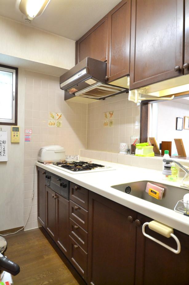 Kitchen. Face-to-face kitchen