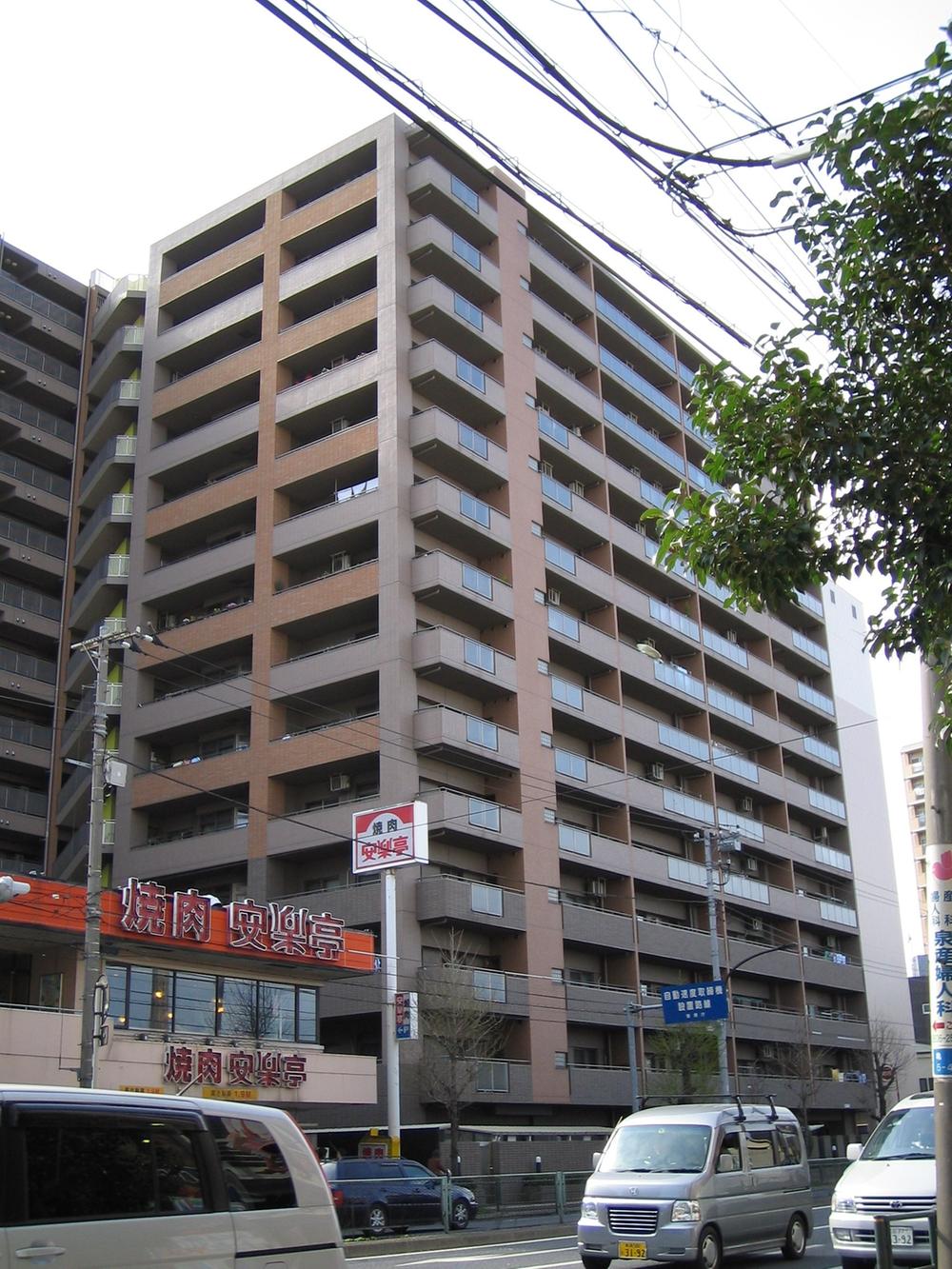 Local appearance photo. Local (April 2006) Shooting