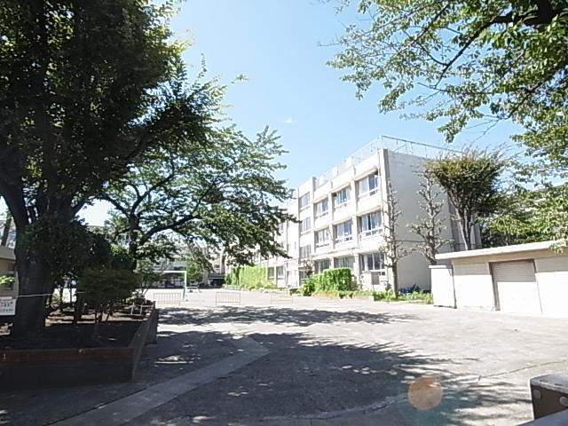 Primary school. Nishikameari up to elementary school (elementary school) 509m