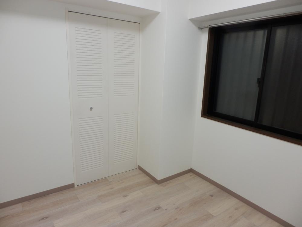 Non-living room. Indoor (10 May 2013) Shooting. It is a photograph of the north side of the Western-style.