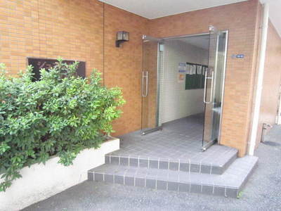 Entrance. Reinforced concrete of rental apartments