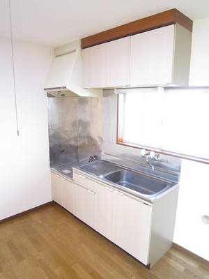 Kitchen. Two-burner gas stove installation Allowed ・ Yes window