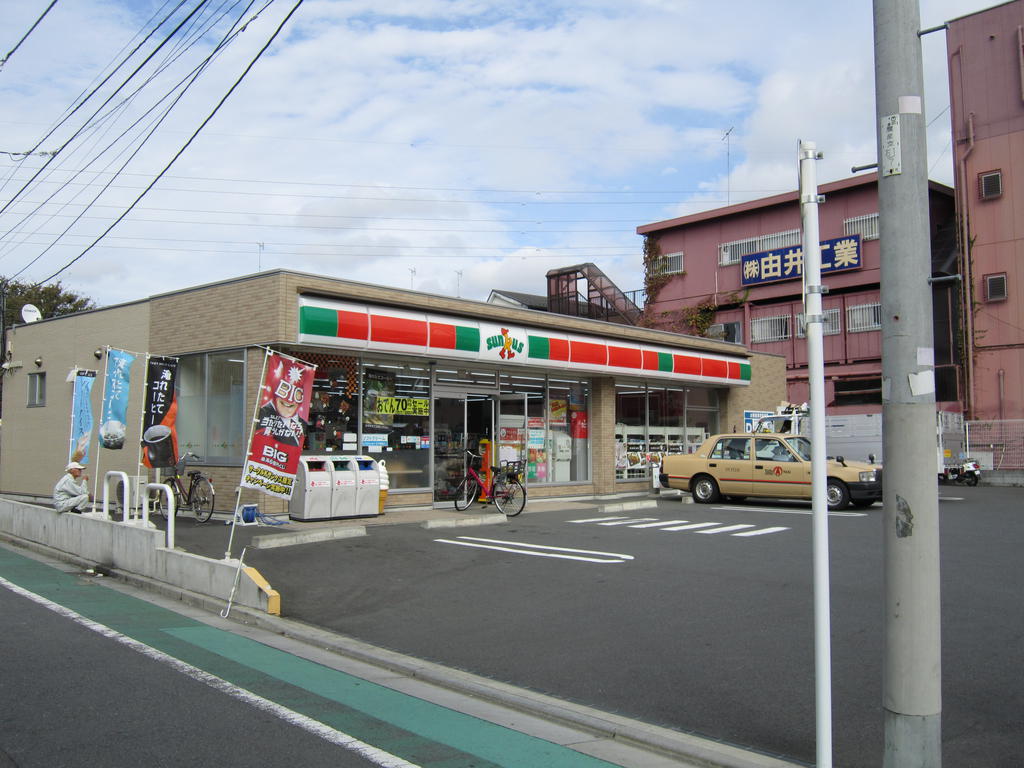 Convenience store. Thanks Nishikameari chome store up (convenience store) 213m